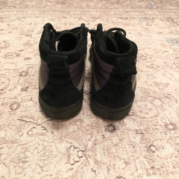Vans MTE size 8 high top black and green shoes - Picture 5 of 6
